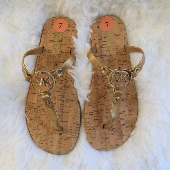 💛Michael Kors Gold Sandal - Picture 1 of 3
